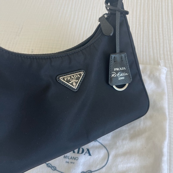 Re-Nylon Prada Re-Edition 2000 mini-bag - Picture 3 of 7